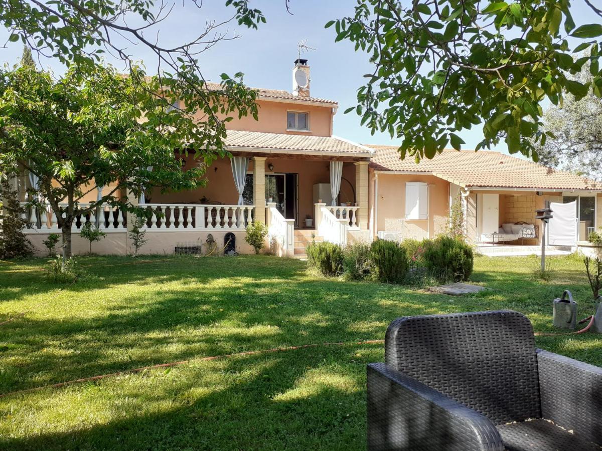 B&B Gite D'Ayran Saint-Quentin-la-Poterie Exterior foto