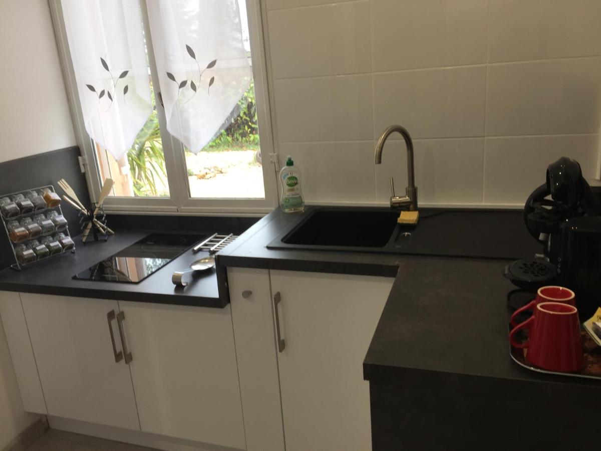 B&B Gite D'Ayran Saint-Quentin-la-Poterie Exterior foto